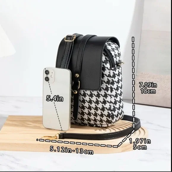 Bag, Stylish Black and White Crossbody - Picture 3 of 5
